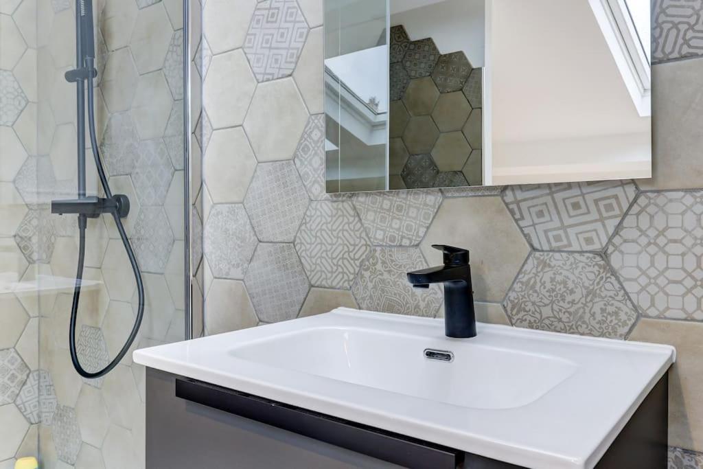 La Cambuse Topdestination-Bourg - Centre Ville - Classe 3 Etoiles Luaran gambar
